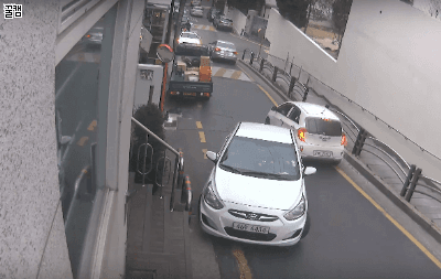 8a5d9303ff663858717e6dc77f45a107_1456437362_84.gif