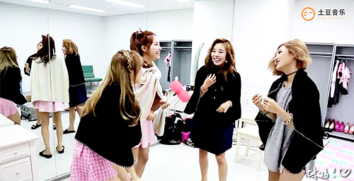 3725a62ed12f5d87b809cee51c9587b1_1486000696_8517.gif