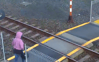 bf89803b0abe9ecf0fbc7e1db5ce4015_1492002269_7948.gif