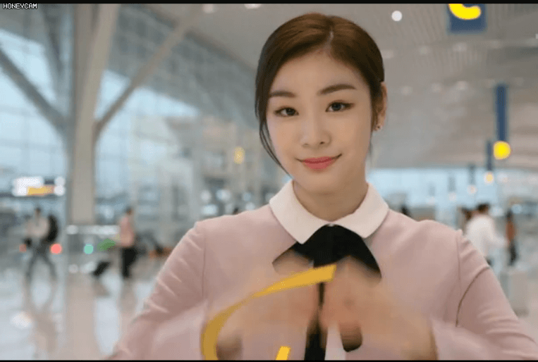 김연아 인천공항 광고 움짤 > 유머게시판 | 딜바다닷컴 딜바다::김연아 인천공항 광고 움짤 > 유머게시판