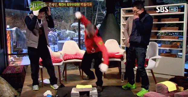 3ff7e4af8a8fab28f14a79d825680671_1522995722_2323.gif