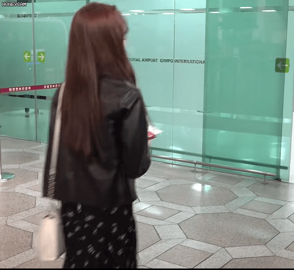 190423 아이즈원 출국