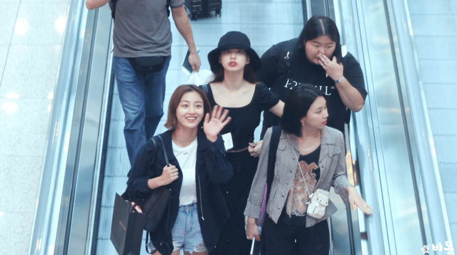 트와이스 출국