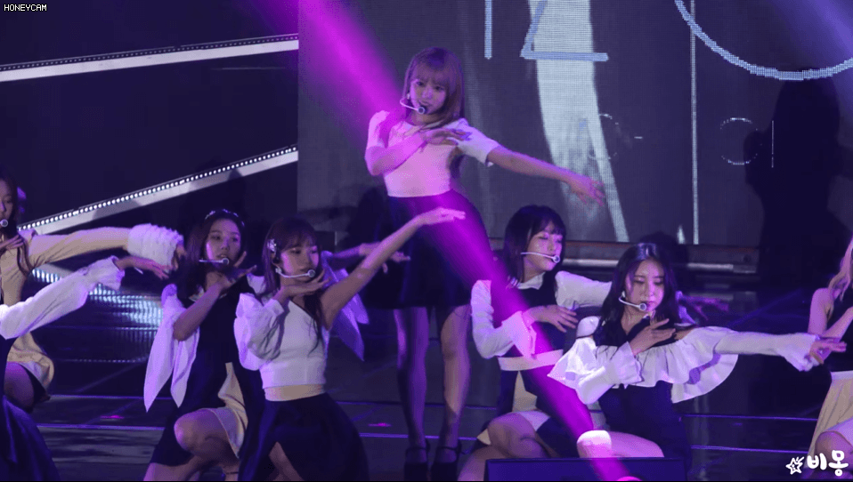 KB Liiv 아이즈원(IZONE) 야부키나코