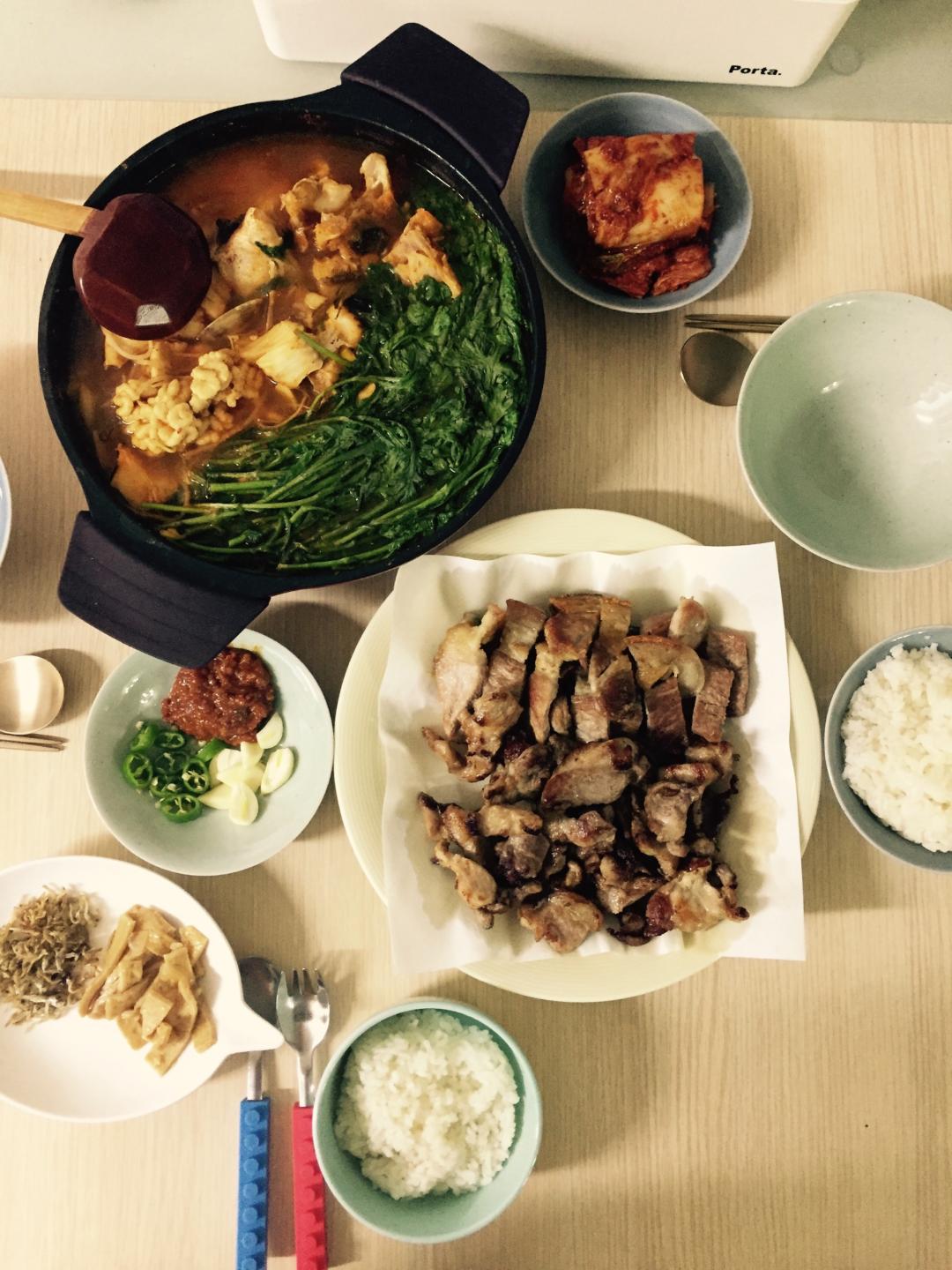 저녁 밥상. 고기 후기~! > 자유게시판 | 딜바다닷컴 딜바다::저녁 밥상. 고기 후기~! > 자유게시판