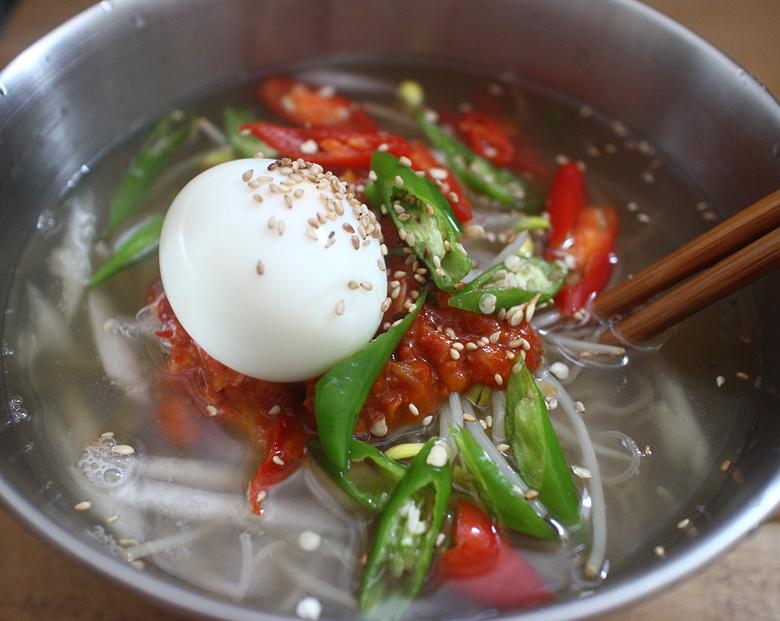 둥지냉면 먹어 봤어요 > 자유게시판 | 딜바다닷컴 딜바다::둥지냉면 먹어 봤어요 > 자유게시판